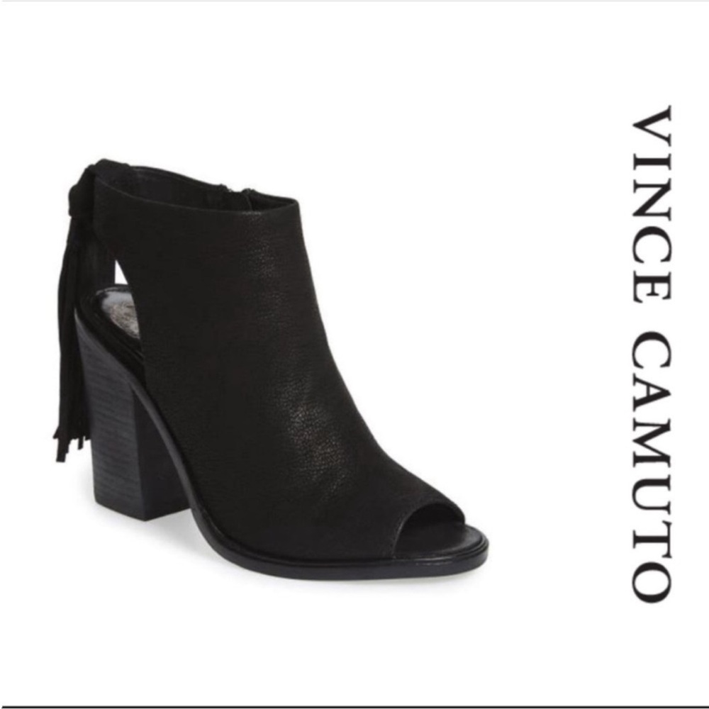 VINCE CAMUTO Block Heel Open-Toe Booties Sandals with Fringe - Black